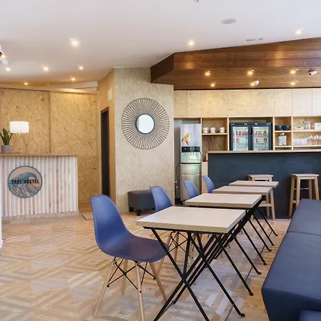 TAKE SURF Hostel Conil-2